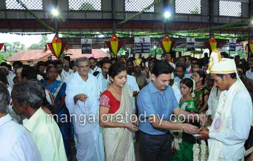 Dharmasthala mass marriage 2014